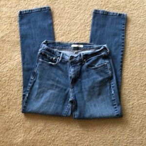 Medium rise blue Levi’s